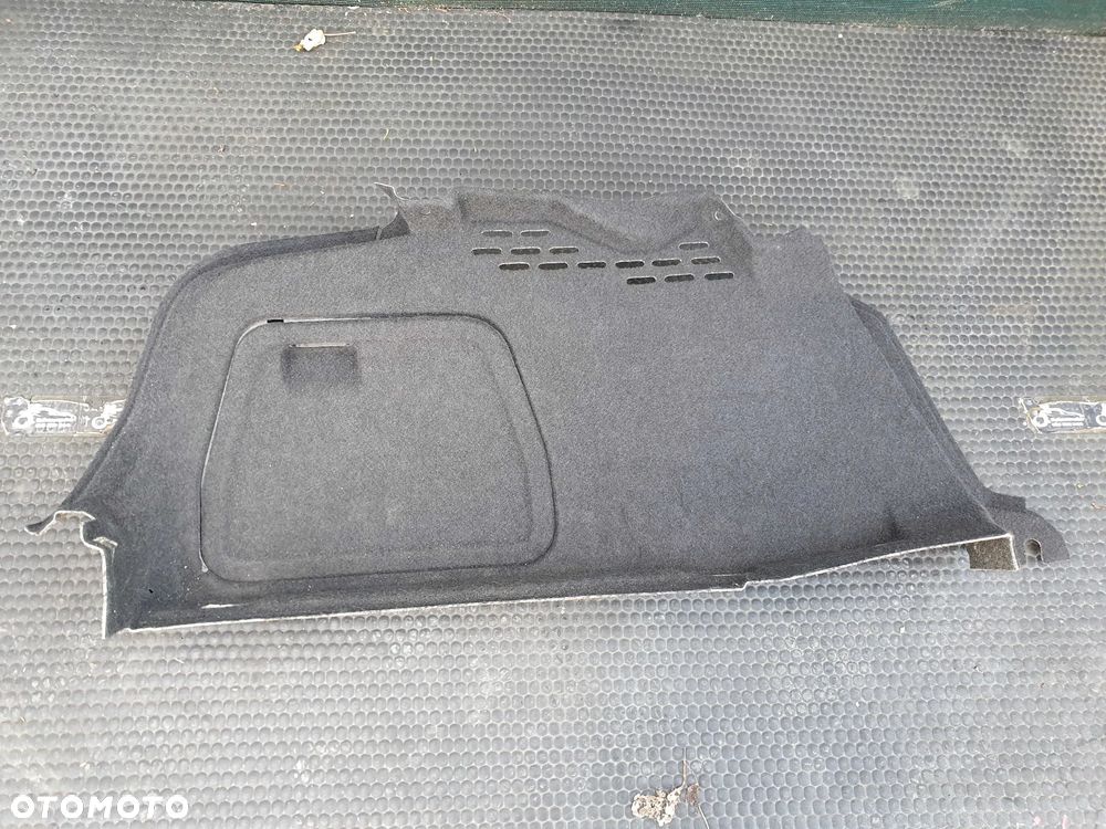 Boczki Boczek 8K5863887A 8K5863888F Bagażnika Tapicerka Soul Czarne Audi A4 B8 Sedan - 8
