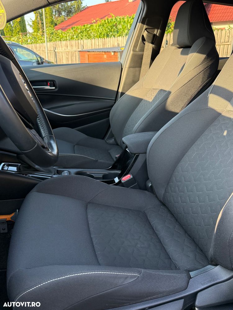 Toyota Corolla 1.8 HSD Business - 4