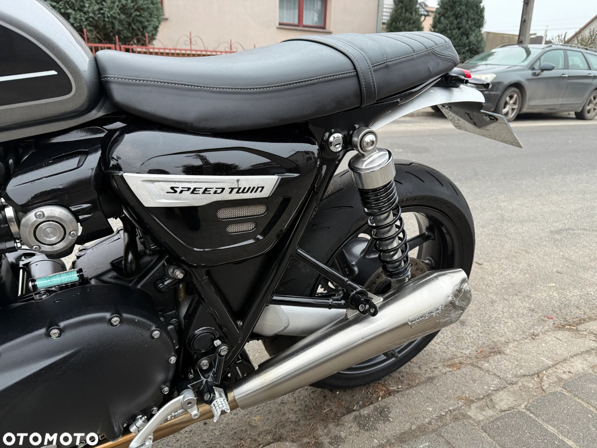 Triumph Speed Twin - 12
