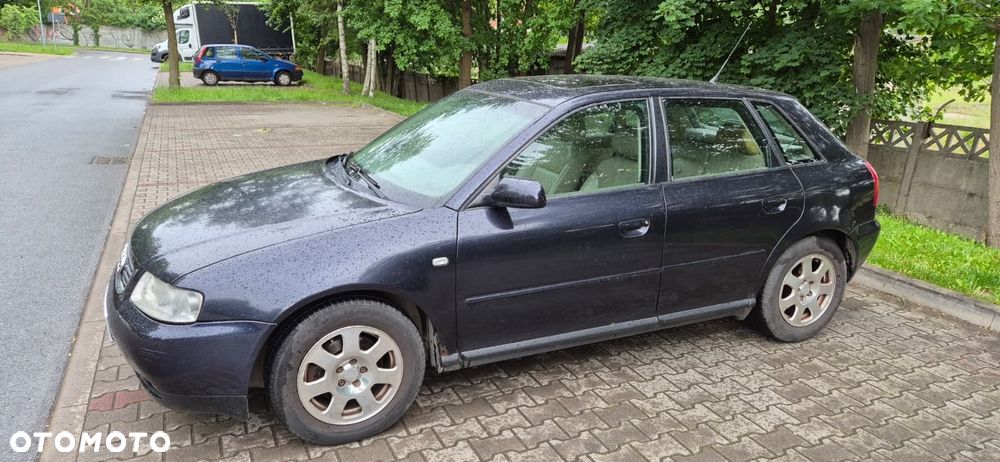 Audi A3 1.8 Attraction - 2
