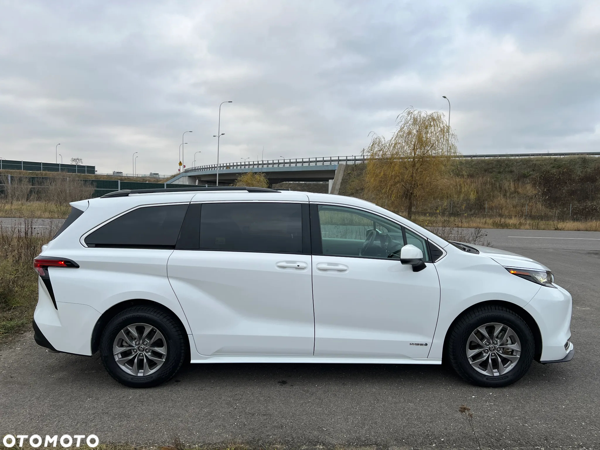 Toyota Sienna - 9