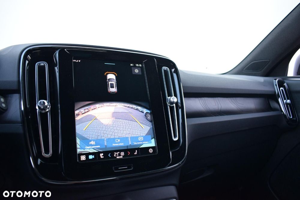 Volvo XC 40 - 24