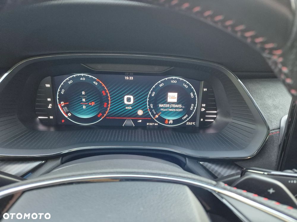 Skoda Octavia Combi 2.0 TDI DSG RS - 24