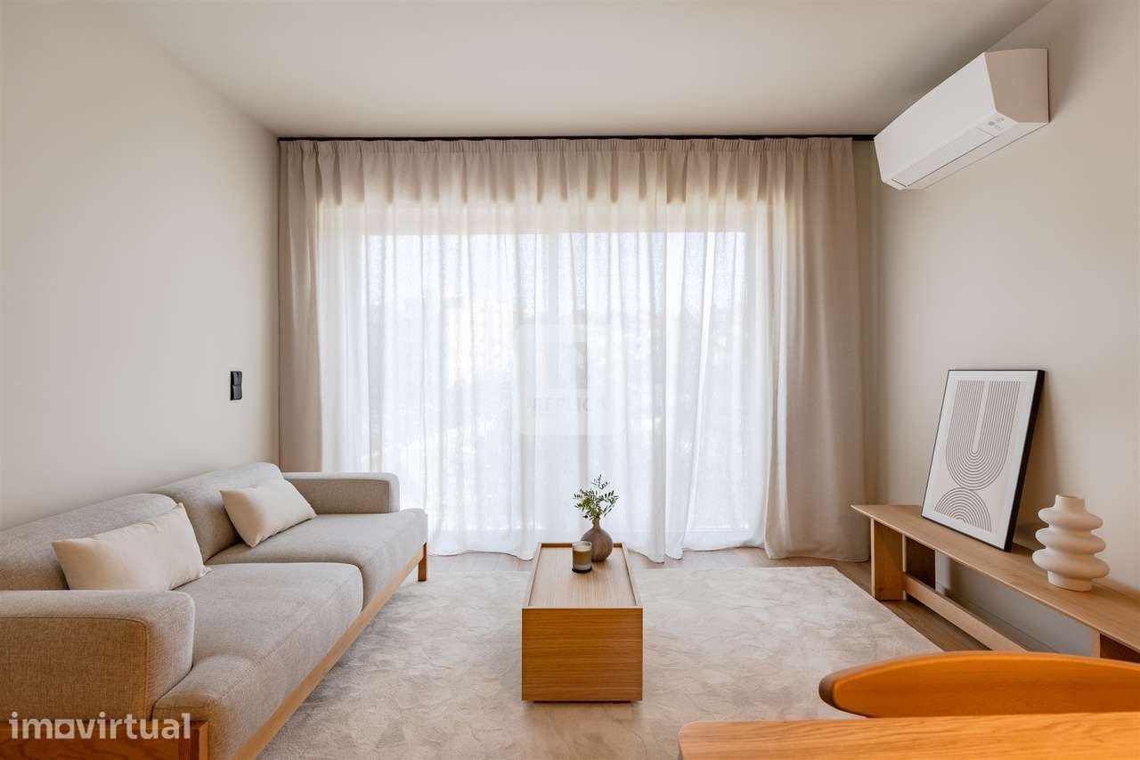 Apartamento T2 Novo com Varanda e Garagem no LYNQ - Grande imagem: 2/19