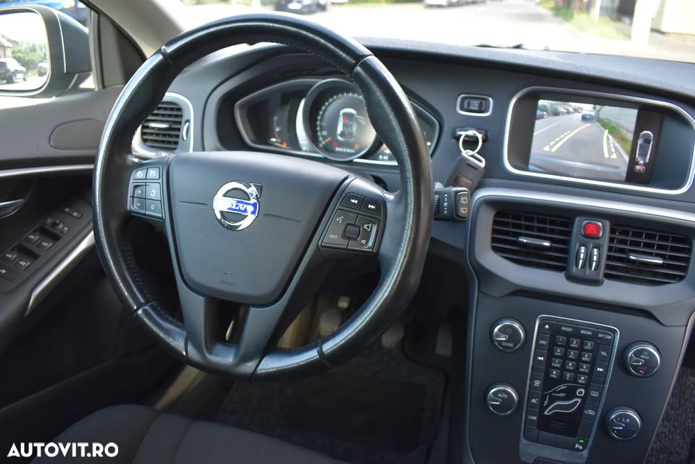 Volvo V40 D2 - 9
