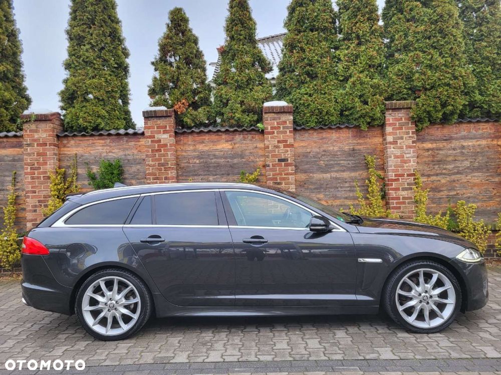 Jaguar XF - 10