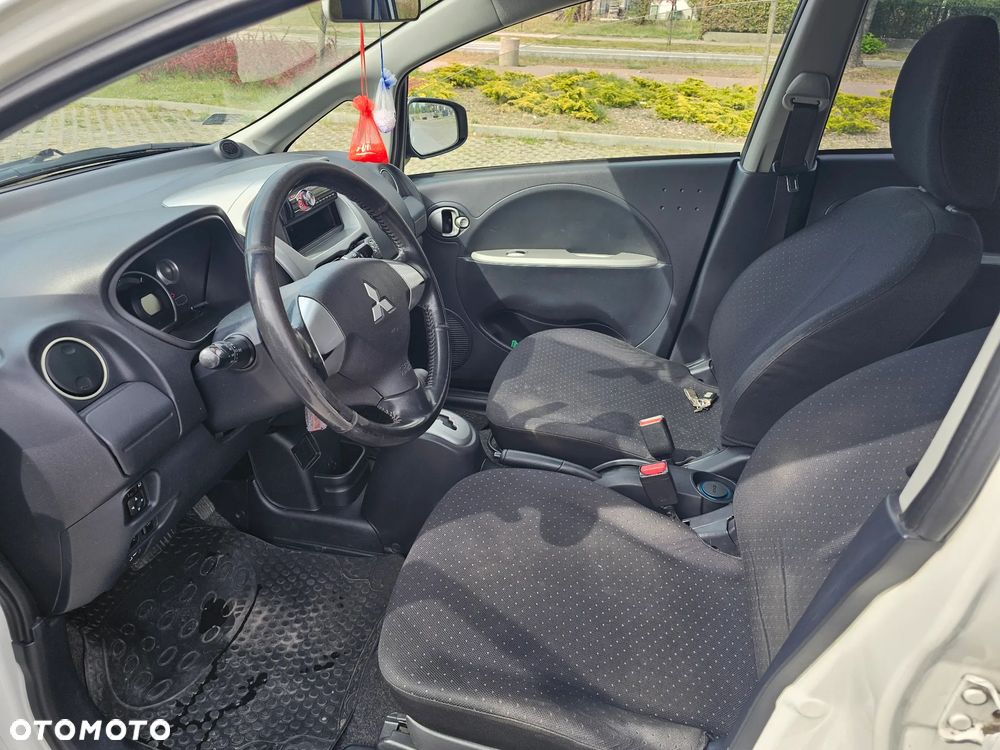 Mitsubishi i-MiEV Standard - 9