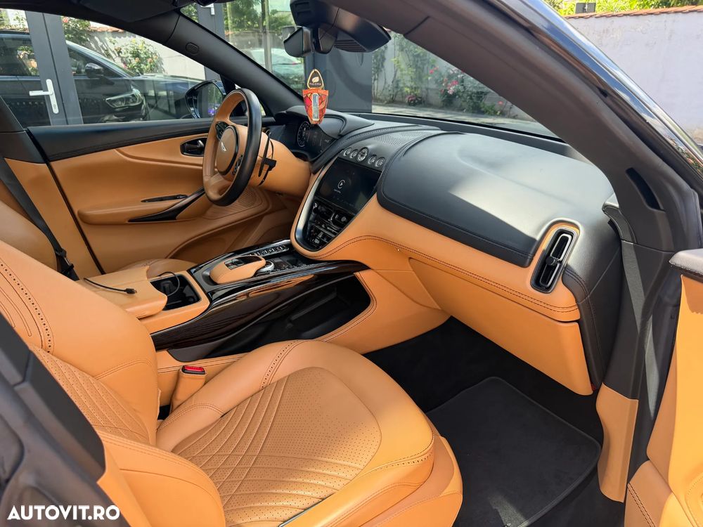 Aston Martin DBX Standard - 14