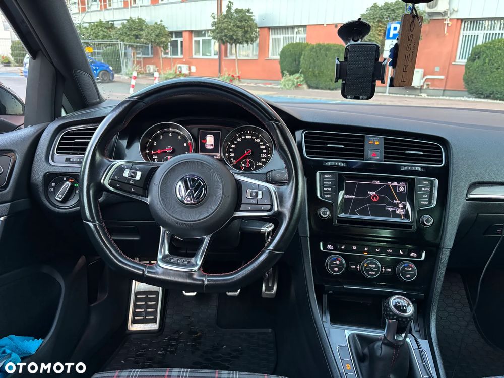 Volkswagen Golf 2.0 TSI BMT GTI - 25