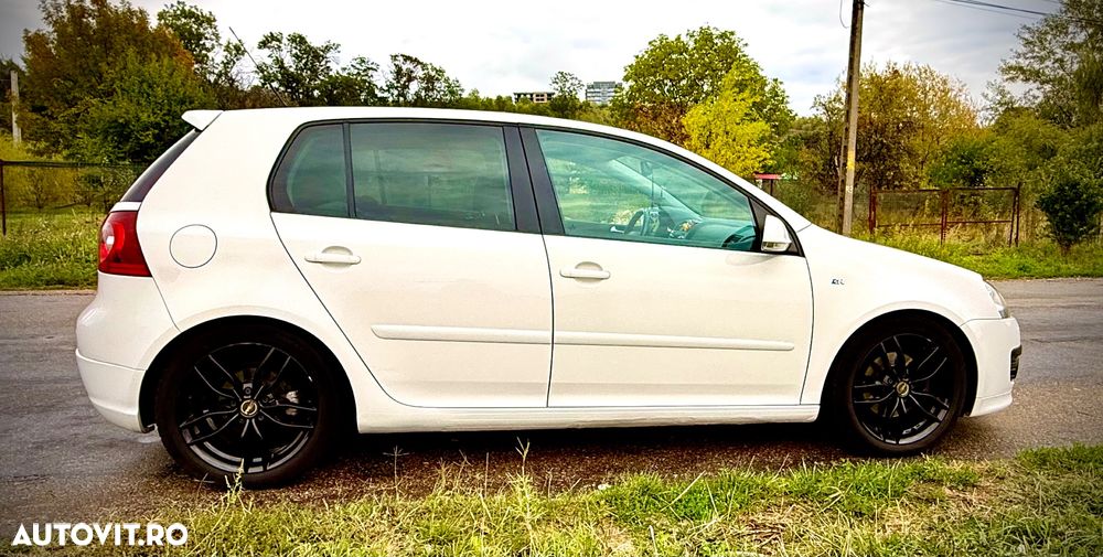 Volkswagen Golf - 6