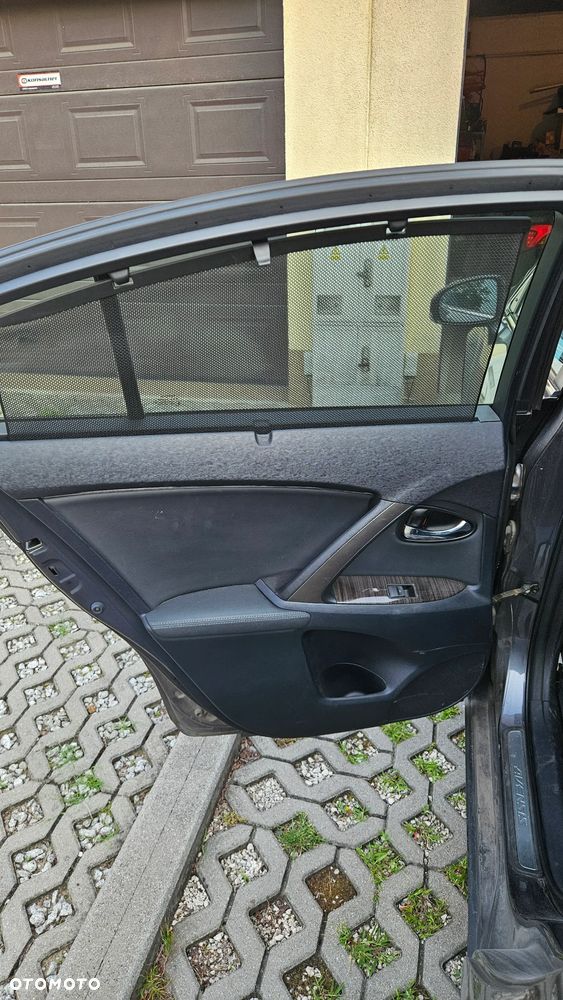 Toyota Avensis 1.8 Premium - 10