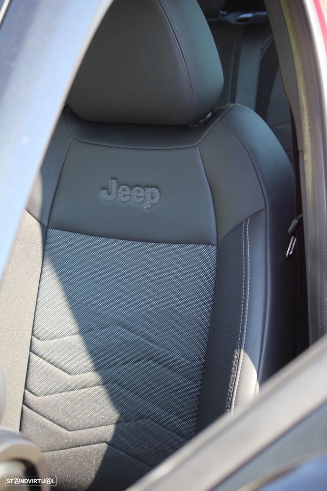 Jeep Avenger 1.2 GSE T3 Summit - 25