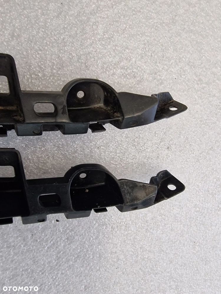 VW PASSAT B7 10- LEWY / PRAWY SLIZG / MOCOWANIE ZDERZAKA PRZEDNI PRZÓD , NR 3AA807184 / 3AA807183 , NR AUKCJI MS54 - 2