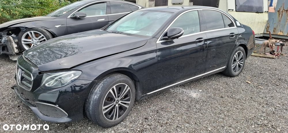 Mercedes-Benz Klasa E 220 d 9G-TRONIC Avantgarde