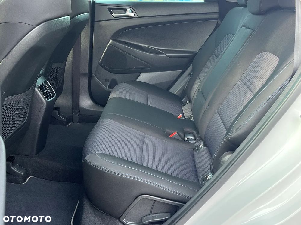 Hyundai Tucson - 16