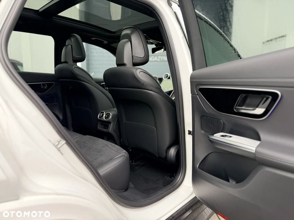 Mercedes-Benz GLC - 27