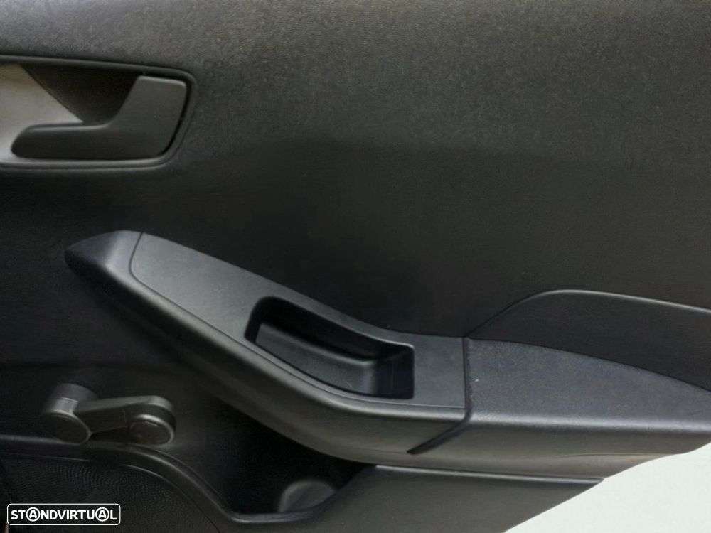 Ford Fiesta - 20