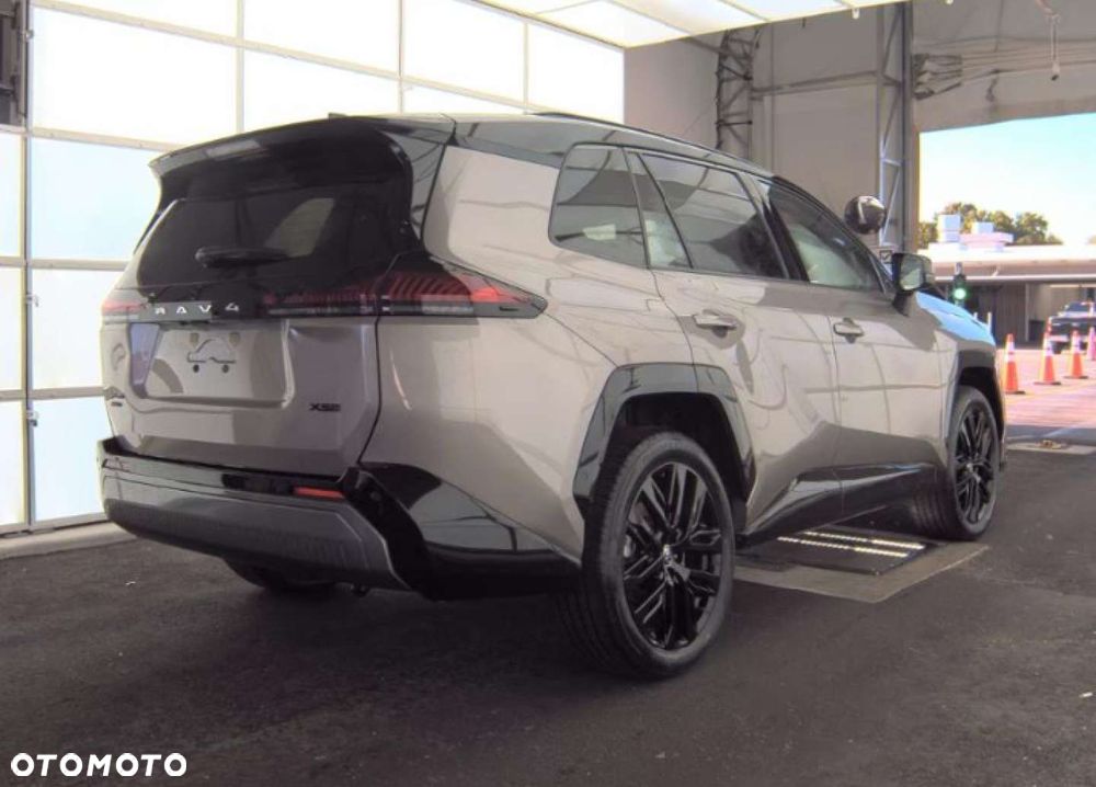 Toyota RAV4 - 4