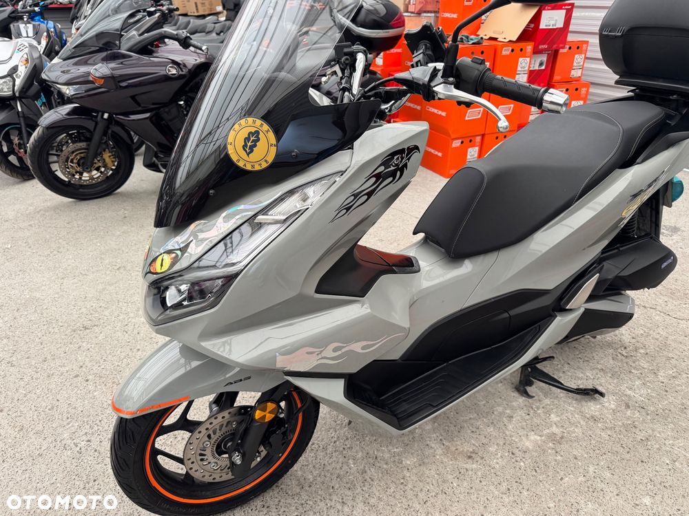 Mondial HPS 125 - 14