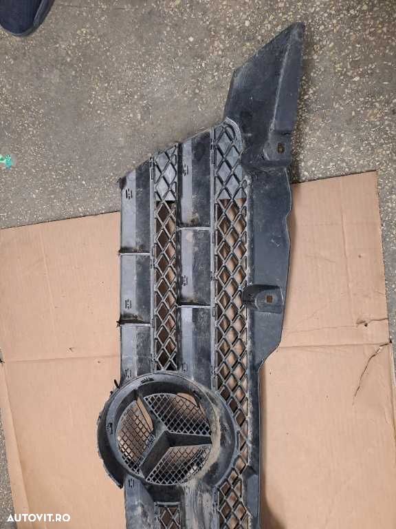 Grila radiator Mercedes Sprinter W906 an 2006-2013 originala - 2