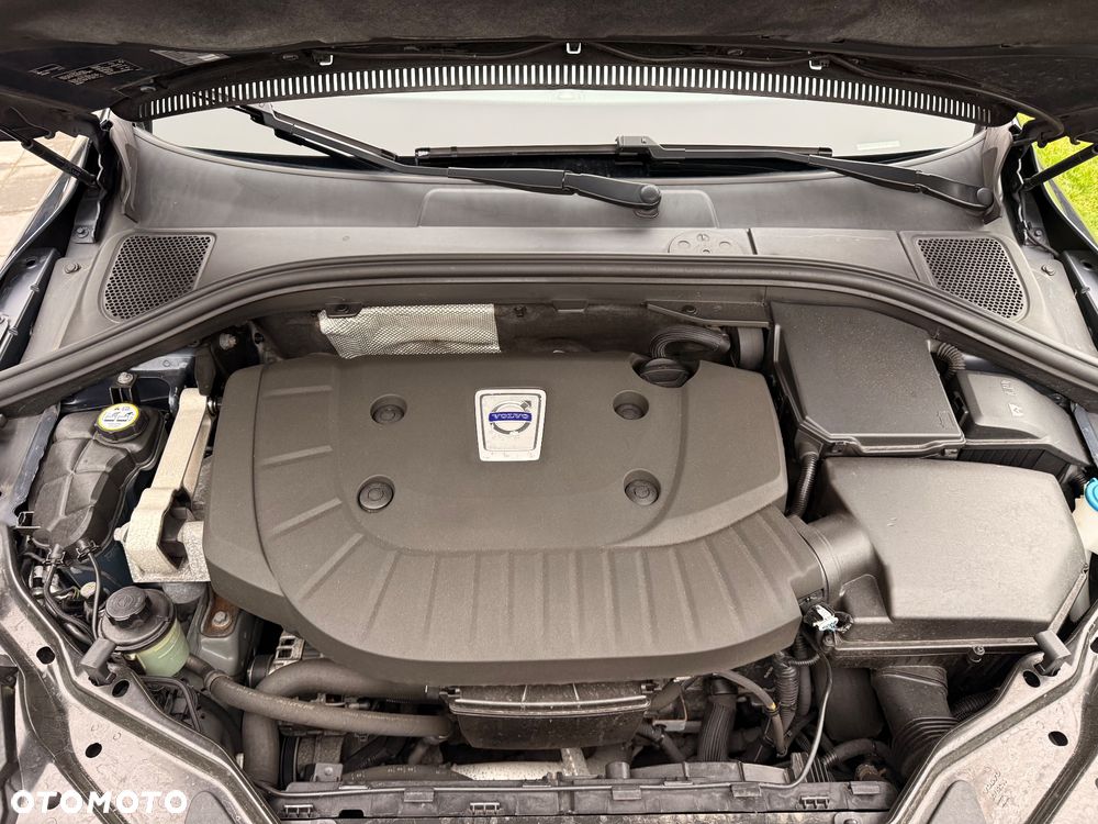 Volvo XC 60 D5 AWD Geartronic Summum - 22