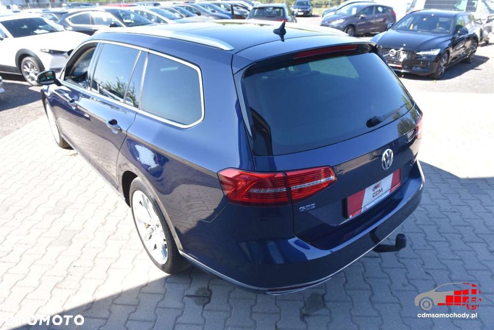 Volkswagen Passat - 8