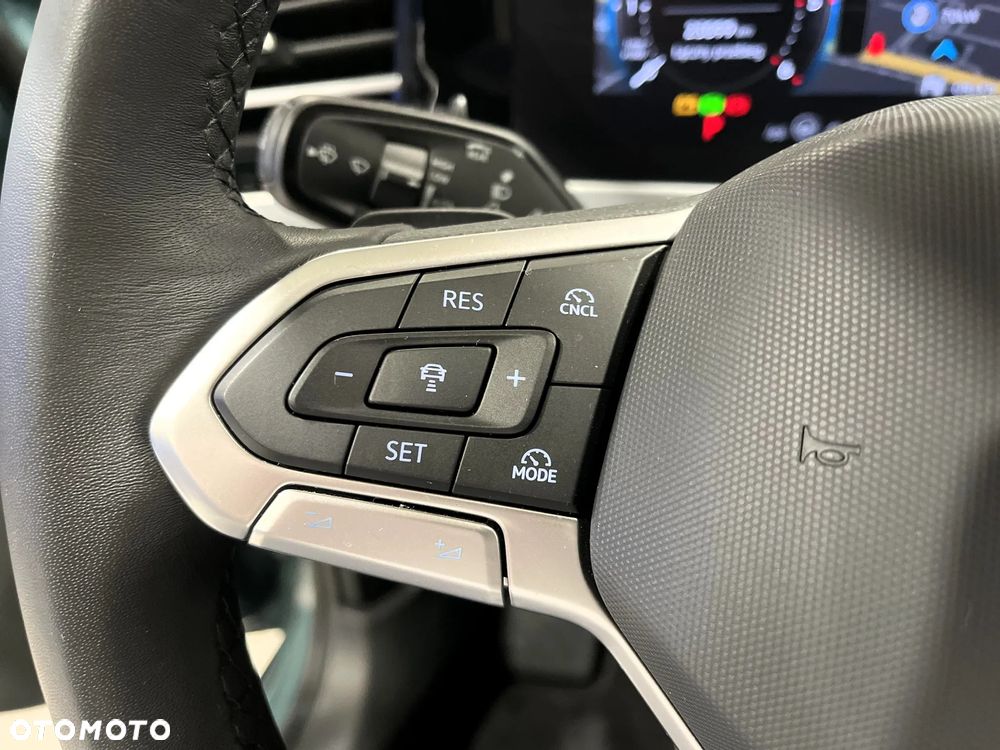 Volkswagen Passat - 14