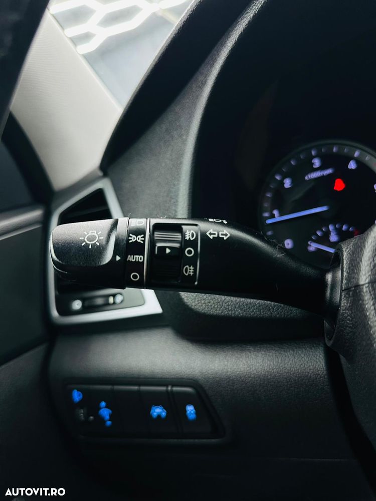 Hyundai Tucson blue 1.7 CRDi 2WD Passion Plus - 30