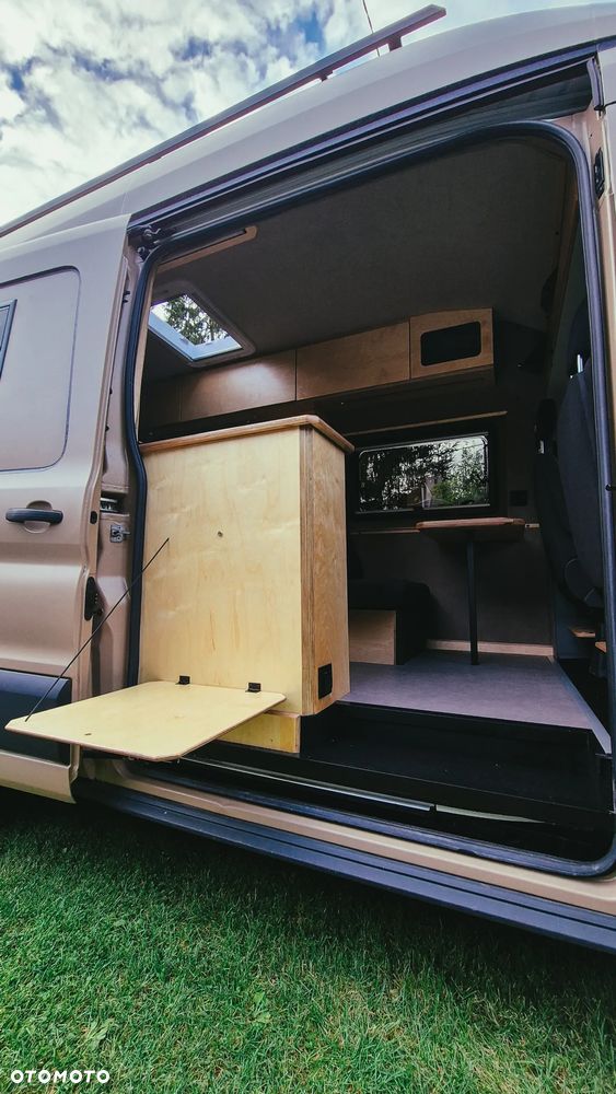 Ford Transit - 12