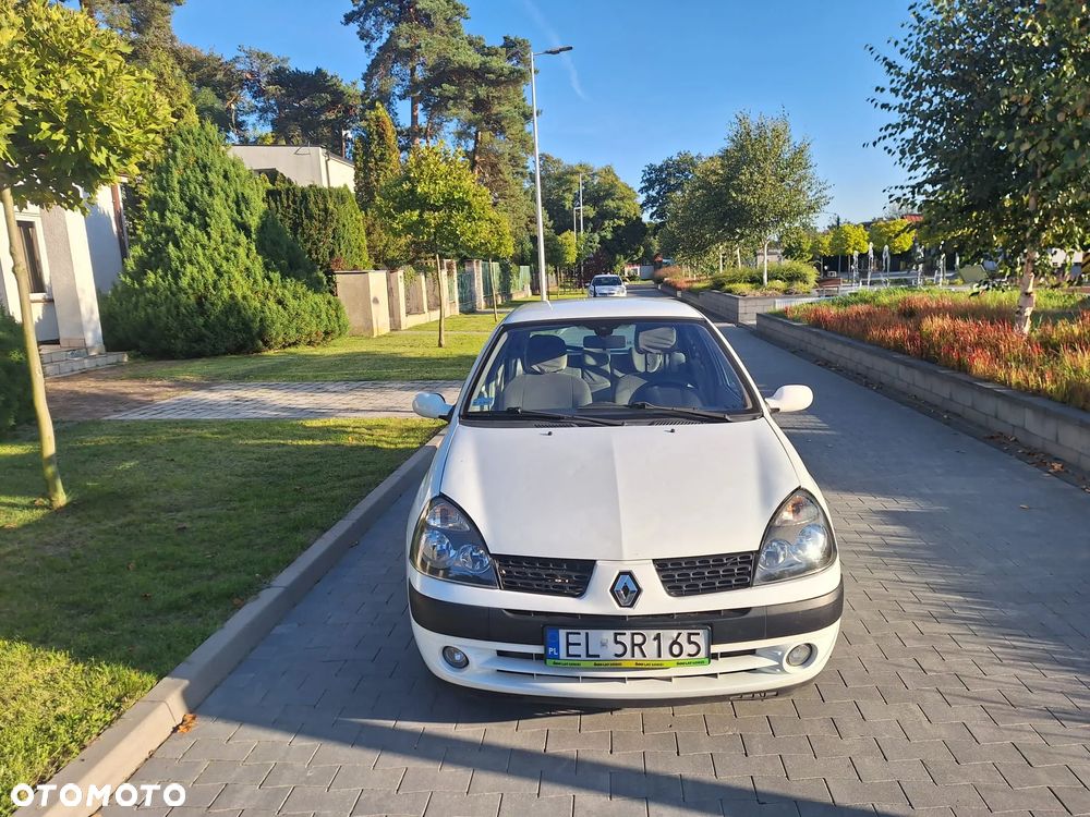 Renault Clio 1.4 16V Privilege - 5