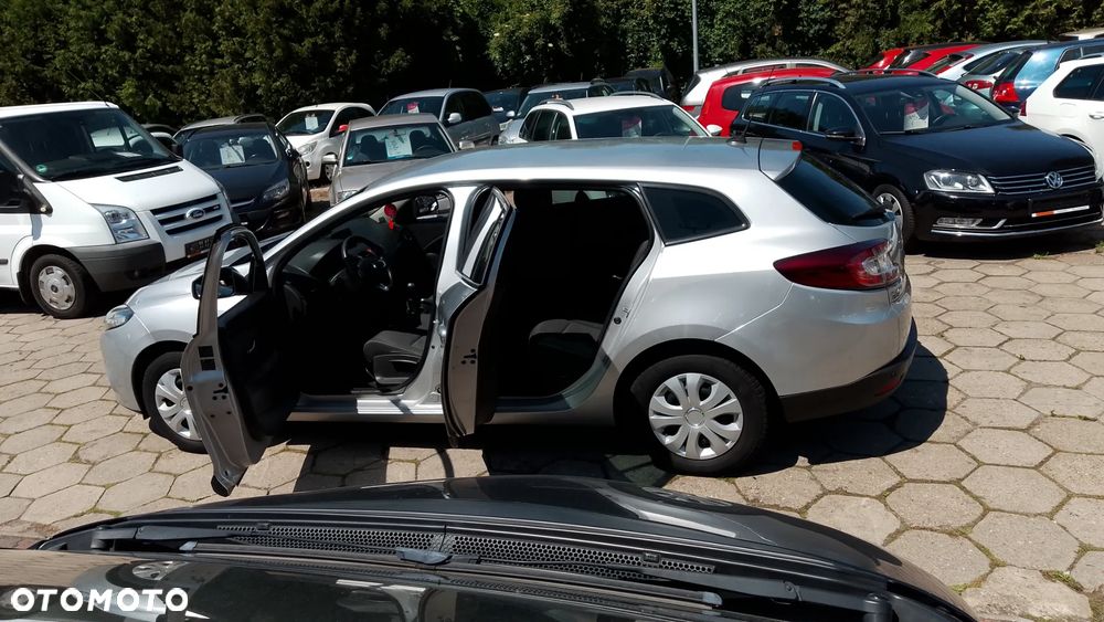 Renault Megane dCi 90 FAP Paris - 5