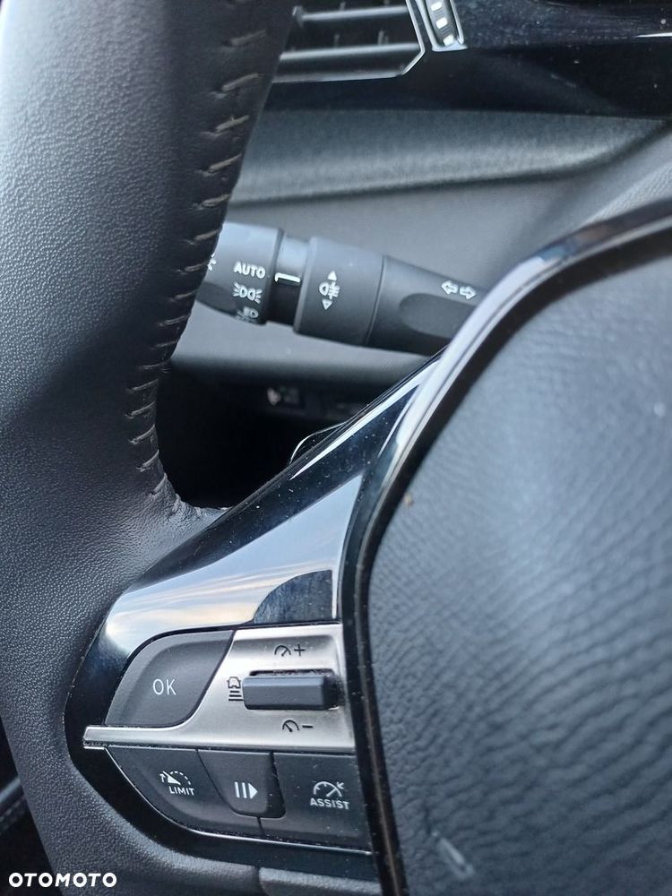 Peugeot 308 1.5 BlueHDi Allure Pack S&S EAT8 - 26