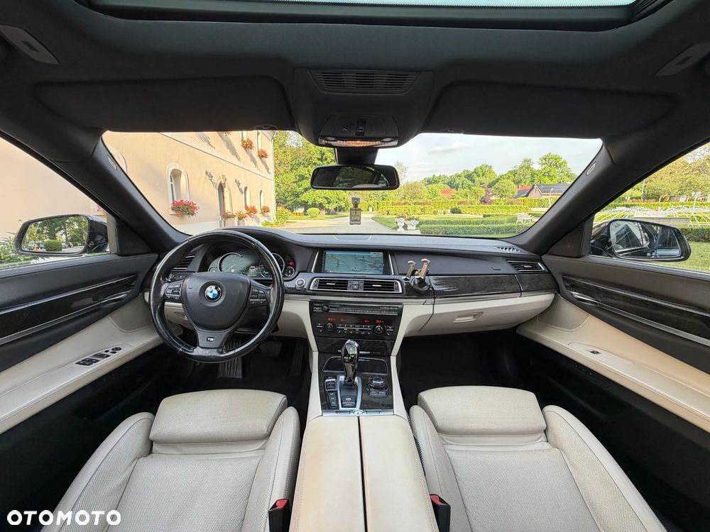 BMW Seria 7 730d xDrive - 16