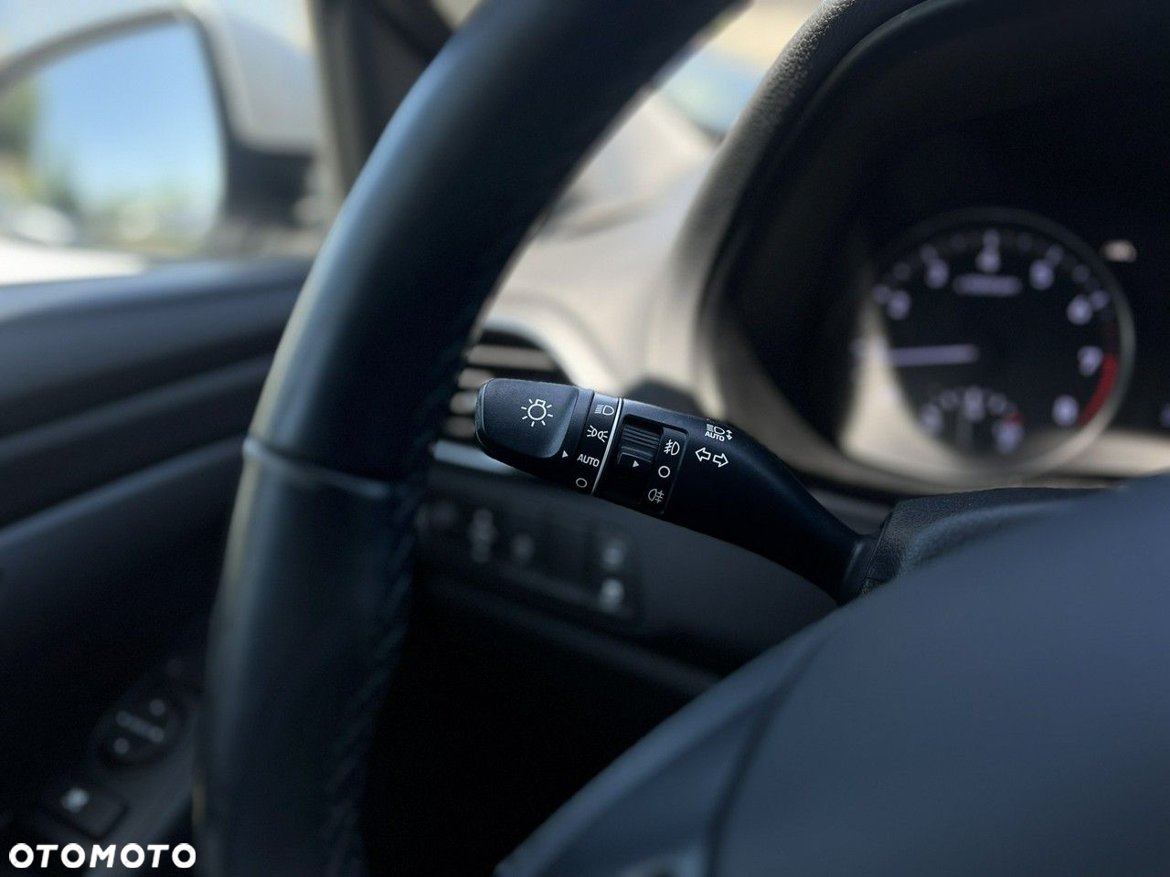 Hyundai i30 1.5 DPI Classic + - 32