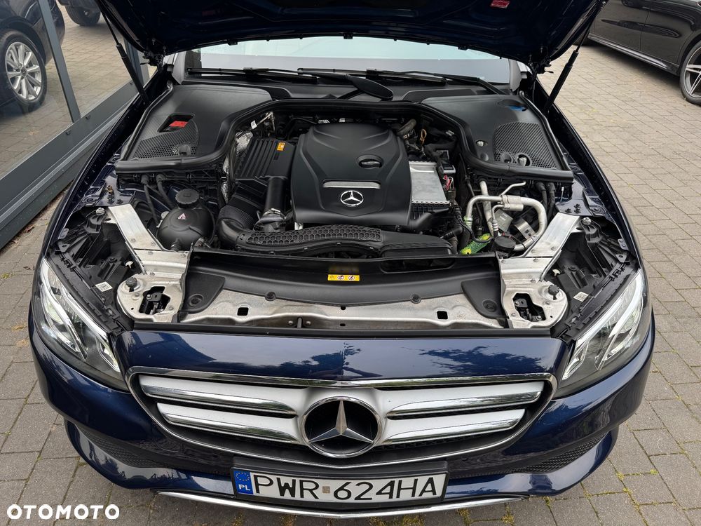 Mercedes-Benz Klasa E 250 Avantgarde - 40