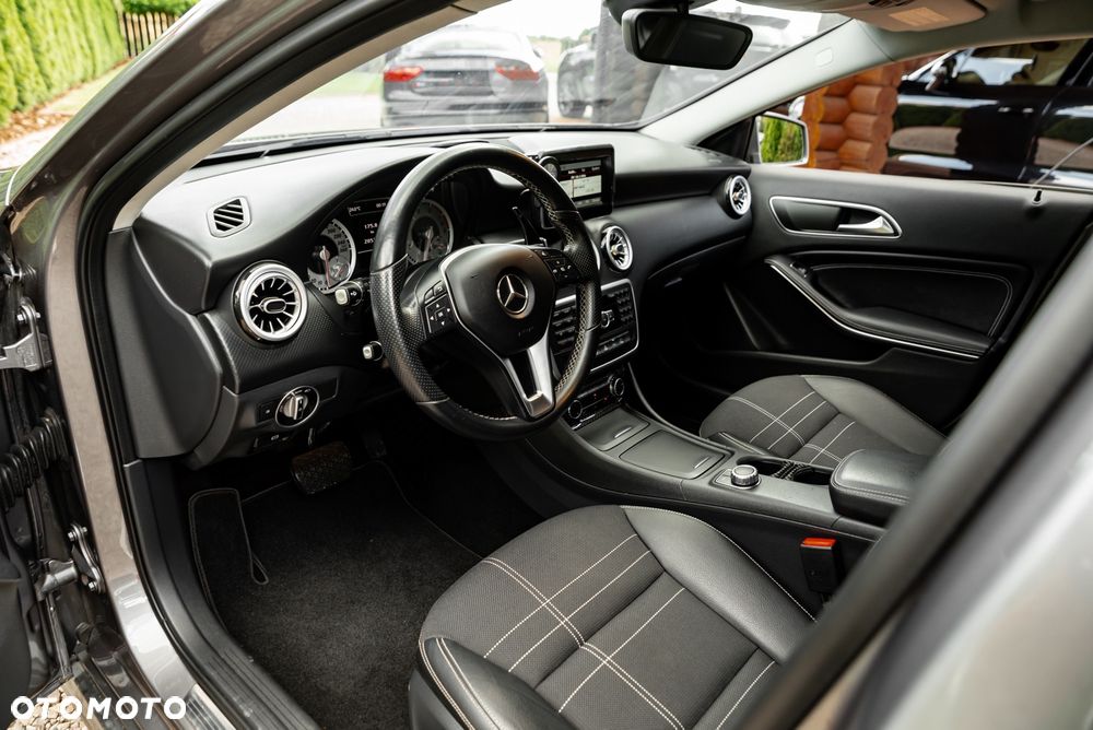 Mercedes-Benz Klasa A 250 (BlueEFFICIENCY) 7G-DCT - 17