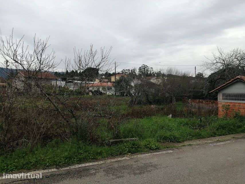 Terreno com 1.900 m2 no centro da Póvoa do Loureiro, Coimbra - Grande imagem: 4/5