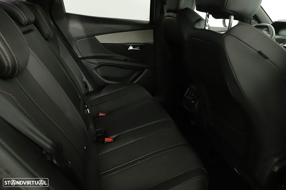 Peugeot 3008 1.2 PureTech GT EAT8 - 23