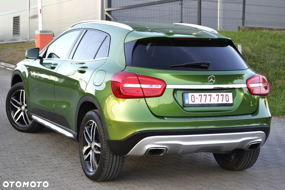Mercedes-Benz GLA 180 d Activity Edition - 4