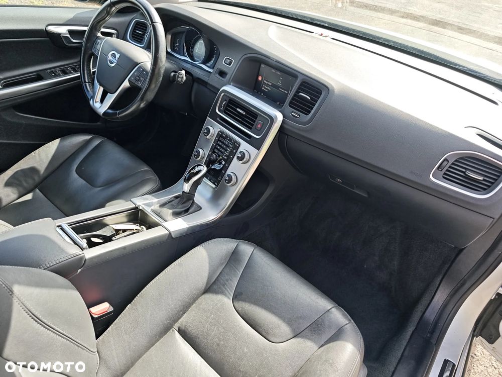 Volvo V60 Cross Country T5 Geartronic Momentum - 11