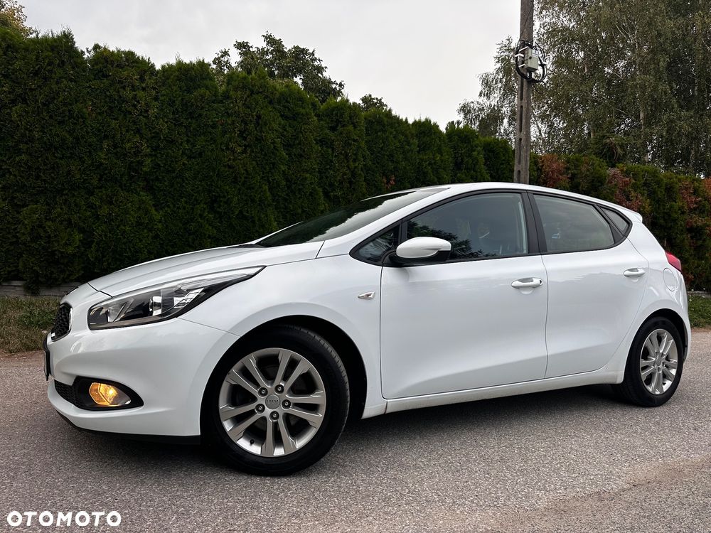 Kia Ceed 1.4 CVVT Dream Team Edition - 35