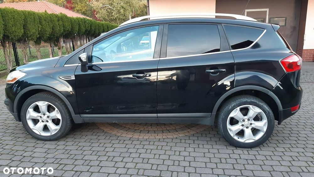 Ford Kuga 2.0 TDCi 2x4 Titanium - 32