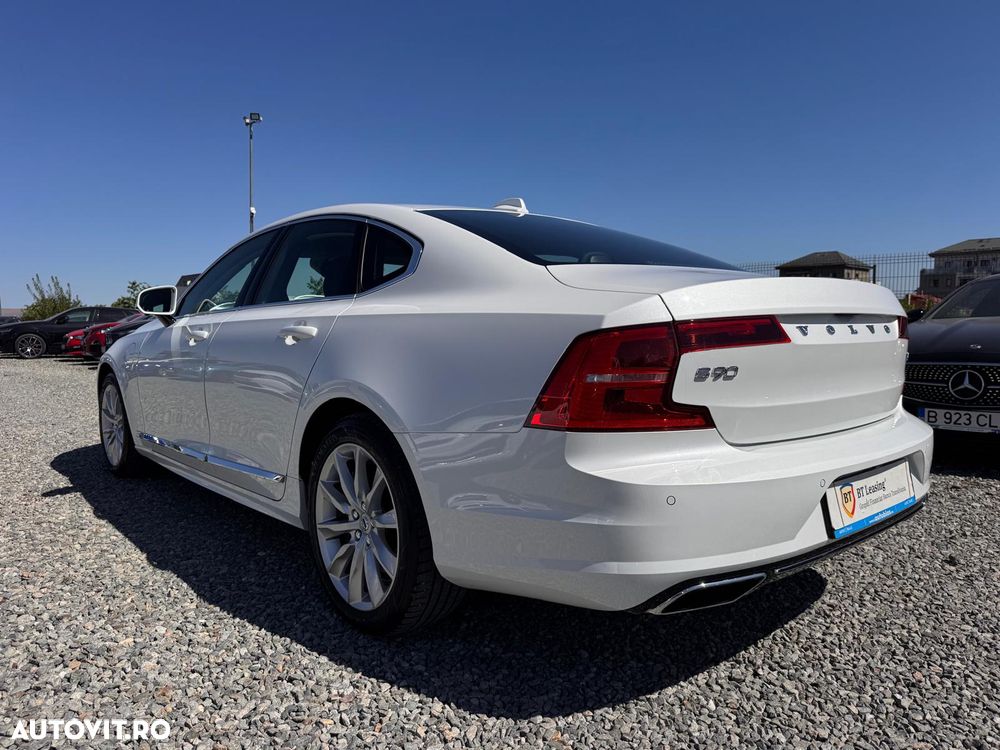 Volvo S90 T8 Twin Engine AWD Geartronic Momentum - 4