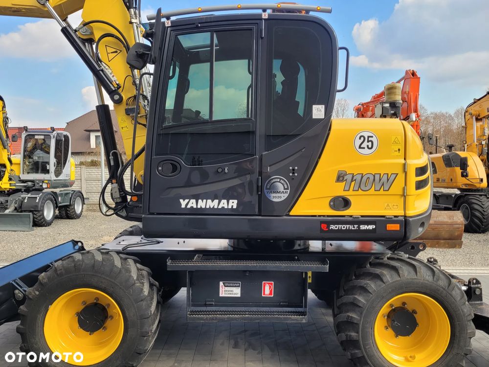 Yanmar B110W / ROTOTILT ze szczypcami / przyczepa / - 9