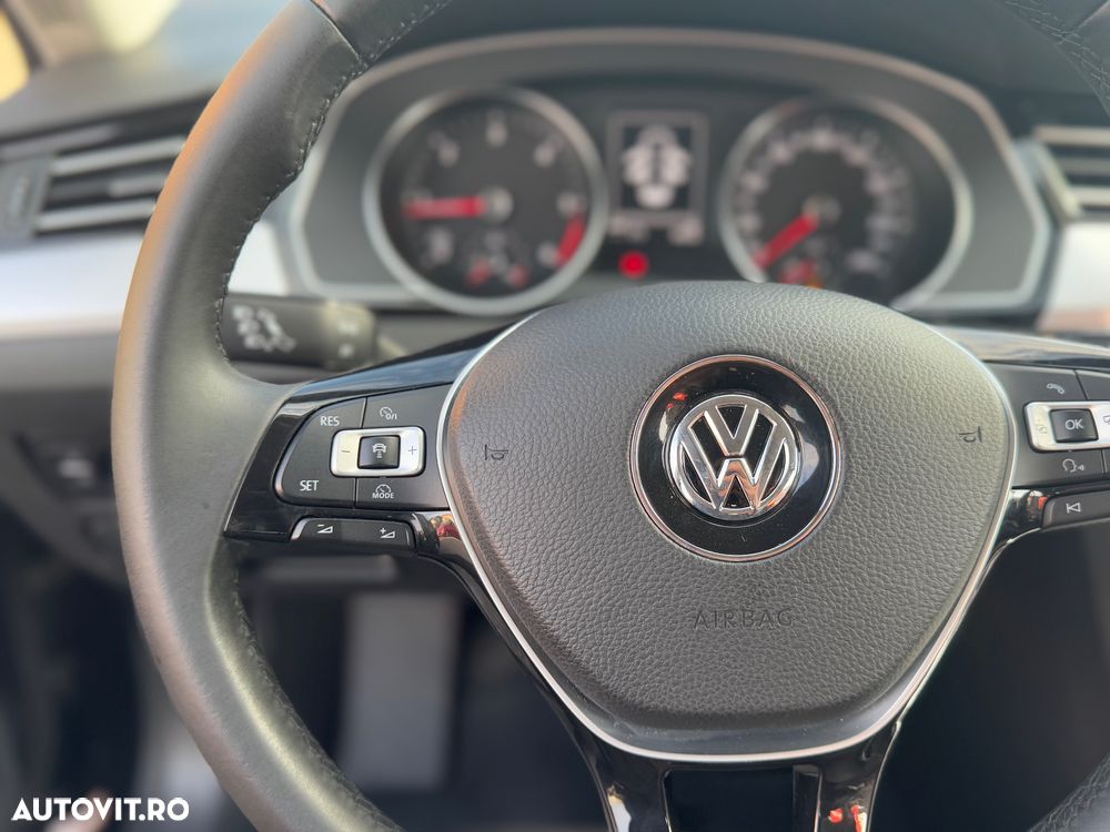 Volkswagen Passat Variant 2.0 TDI (BlueMotion Technology) Comfortline - 39