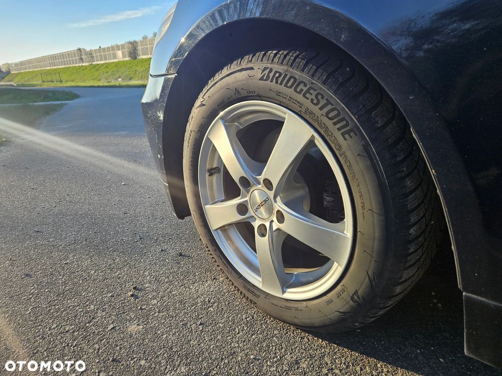 BMW Seria 5 - 16