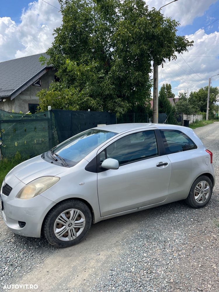 Toyota Yaris 1.0 - 3