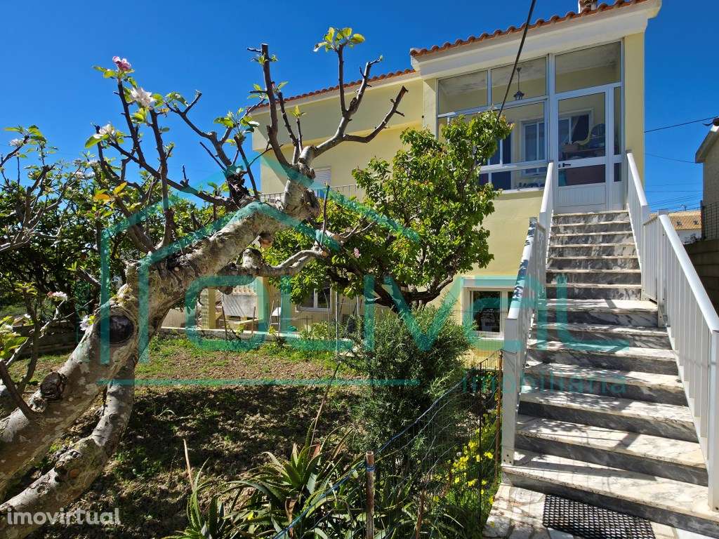 Moradia Independente com terreno, muito bem localizada com vista pa... - Grande imagem: 5/33