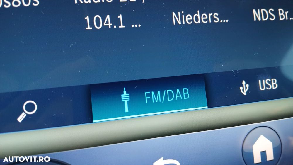 Mercedes-Benz C 300 e 9G-TRONIC AMG Line - 11