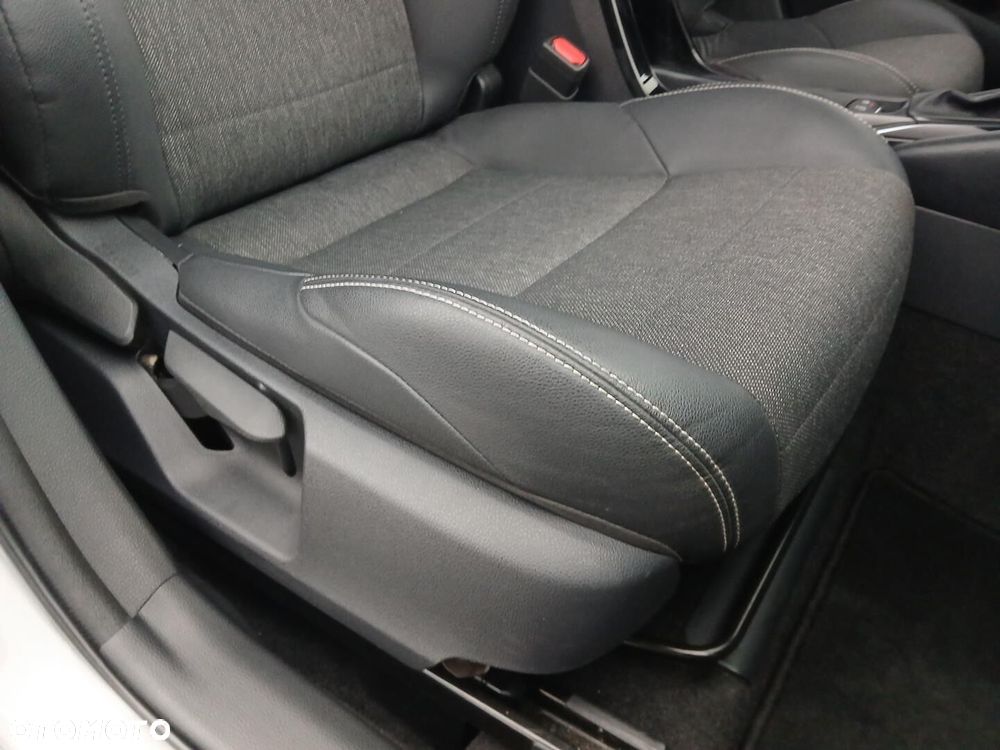 Toyota Corolla 1.8 Hybrid Comfort - 38